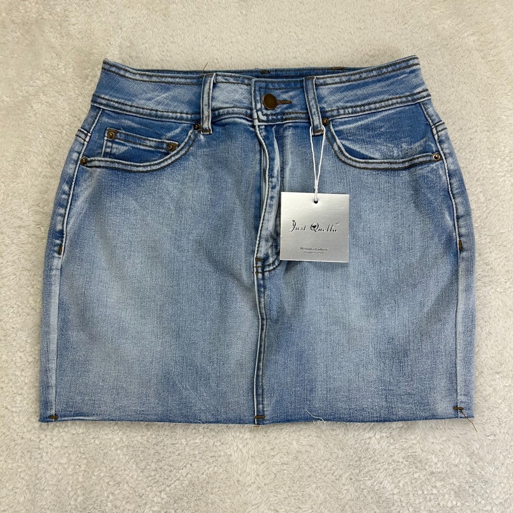 NWT Just Quella Denim Mini Skirt Womens L Blue Light Wash Raw Hem Classic